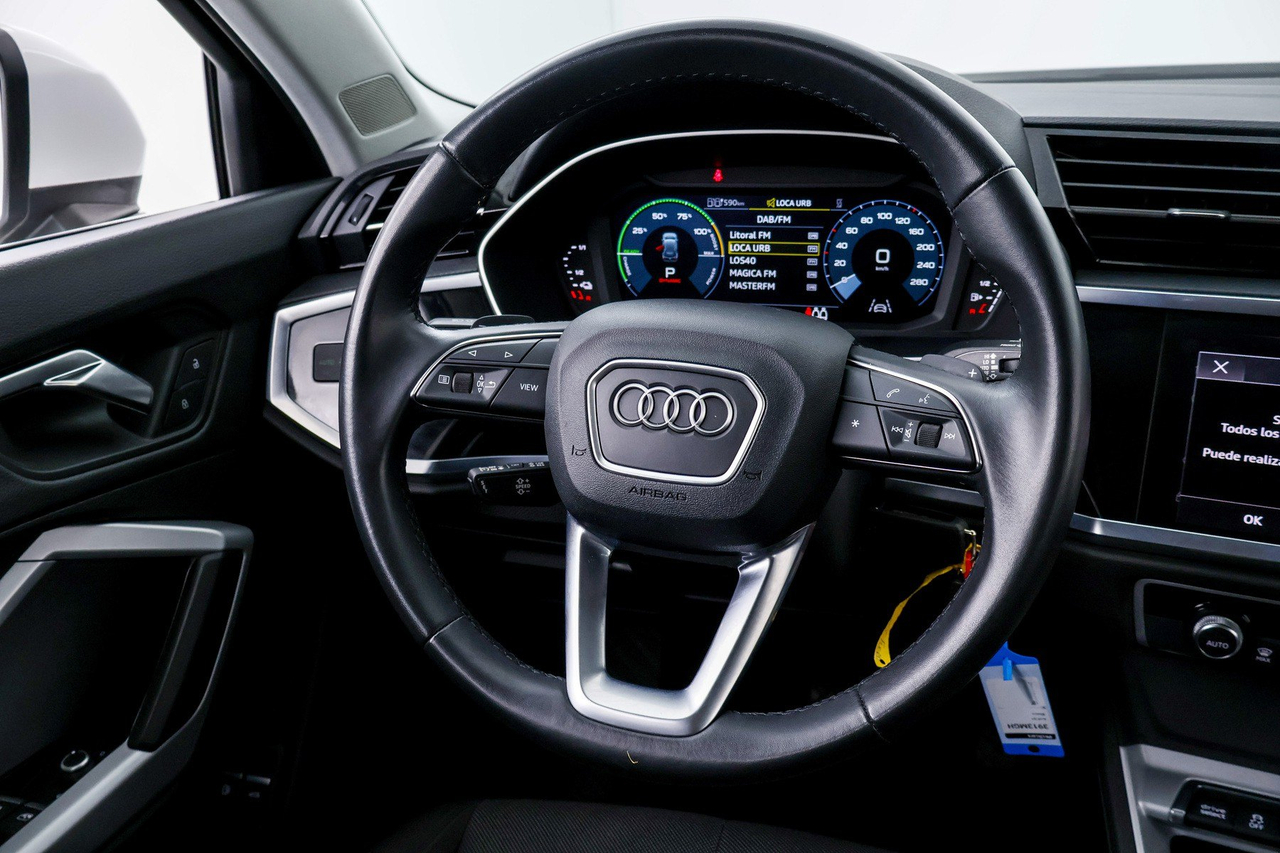 Audi Q3 — photo 18