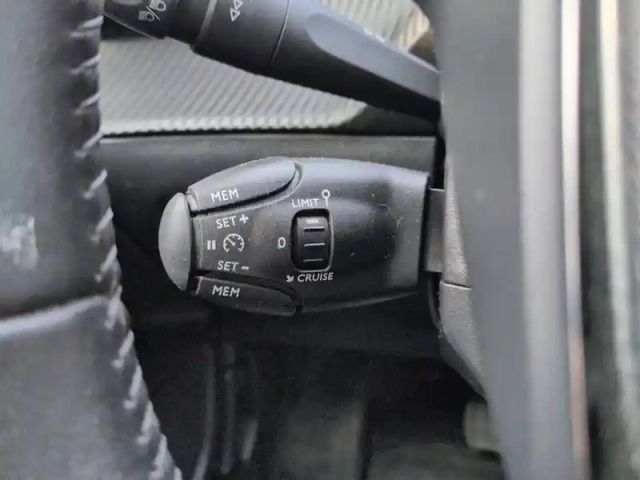 Peugeot 2008 electrique 136 ch — photo 20