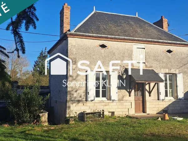 Maison 3 pièces, avec grenier aménageable, jardin clos et garage.