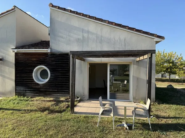 SAINTE LIVRADE SUR LOT, dans résidence de services maison mi