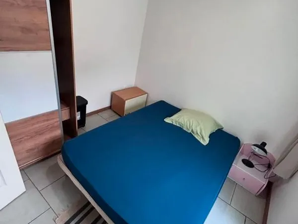 Colocation 300 chambre a partager aevec jf etudiante