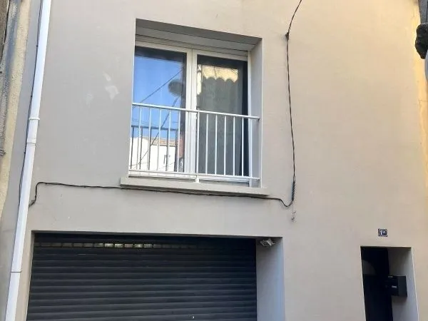 Maison de village rénovée avec grand garage et ascenseur
