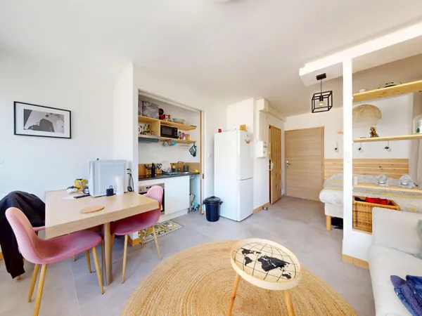 Studio loué et meublé