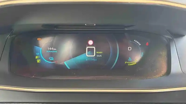 Peugeot 208 electrique 50 kwh 136ch — photo 20