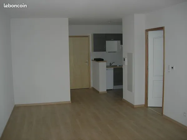 Appartement. 2 pièces 42m2 avec terrasse résidence du Port Niort