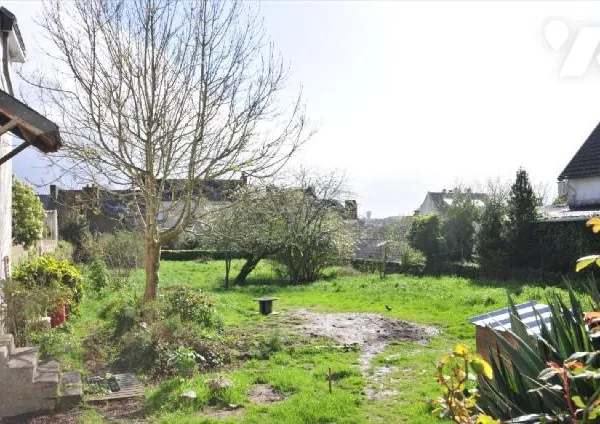 Terrain 900 m²
