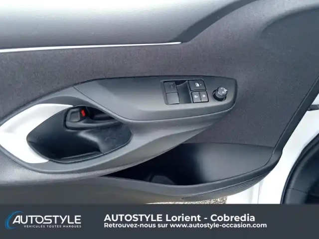 Toyota Yaris 70 vvt-i dynamic 5p my22 — photo 14