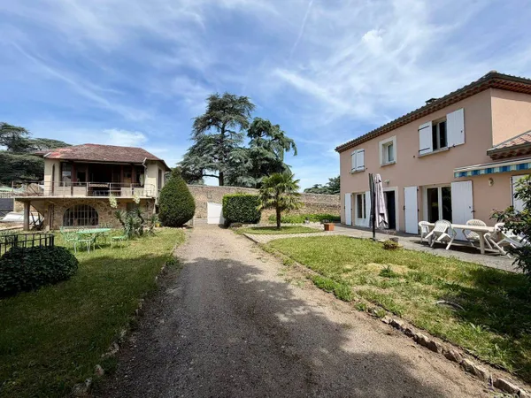 Maison 6 pièces 106 m²