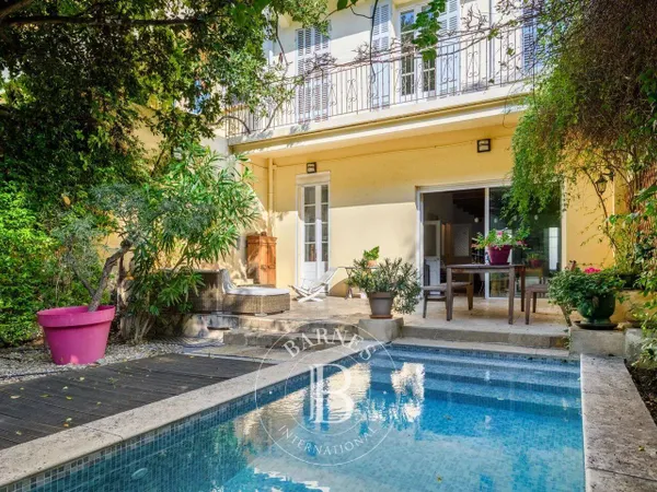 Appartement 5 pièces 162 m²