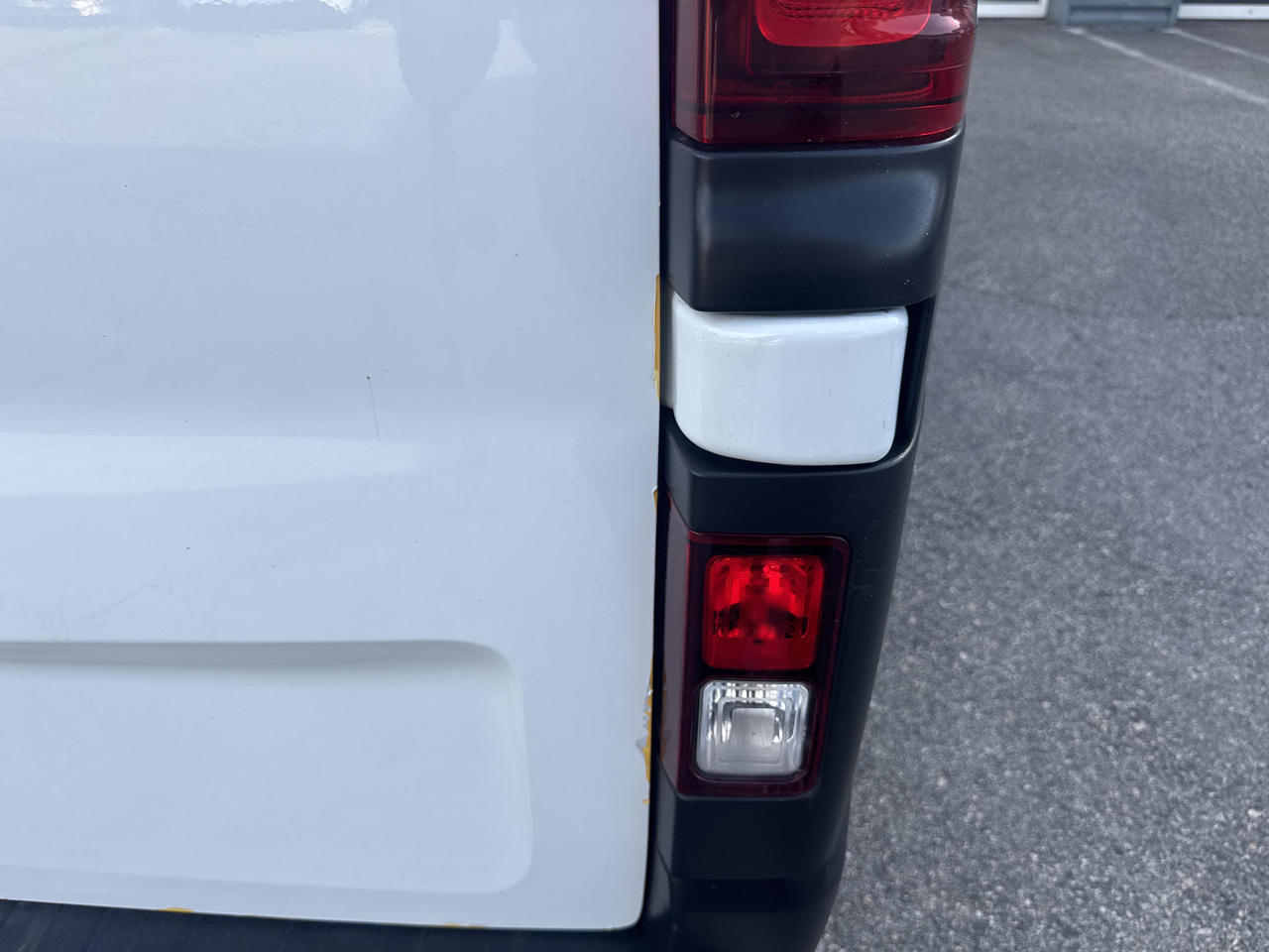 Renault TRAFIC FGN L1H1 1200 KG DCI 145 ENERGY E6 — photo 26
