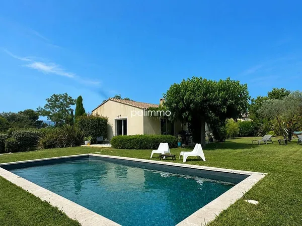 Maison de plain-pied 6 pièces 124 m²