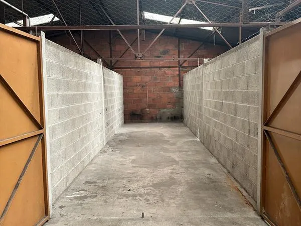 Box de stockage - Garde meuble - Parking 24m2