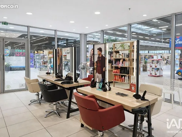 Boutique 80 m² HOUTAUD