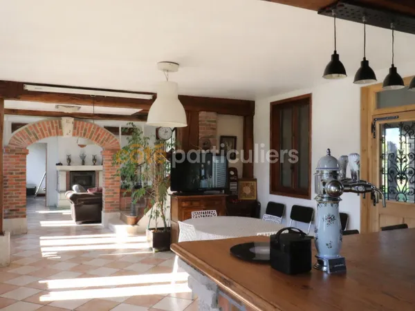 Maison de Maitre 7 pièce(s) 142.025 m2 et ses dépendances