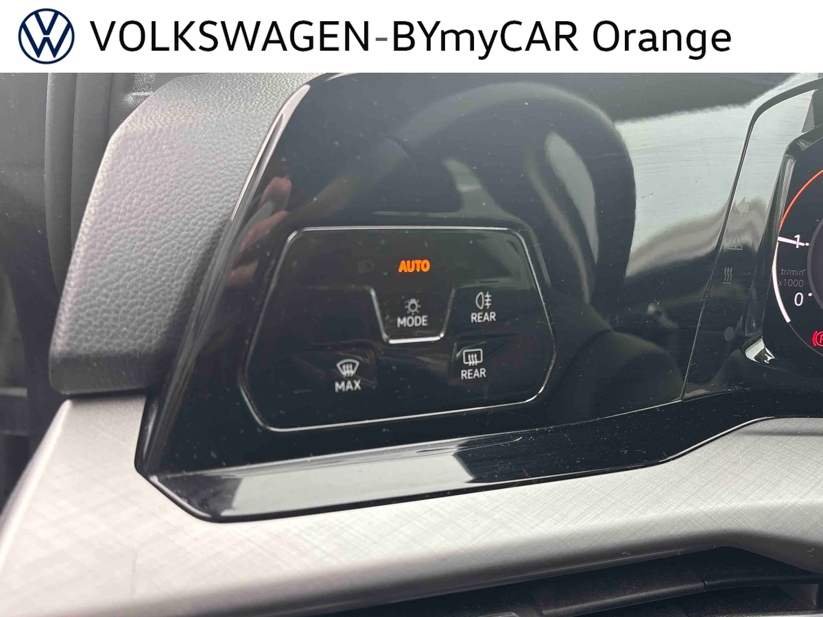 Volkswagen Golf 2.0 TDI SCR 116 DSG7 — photo 30