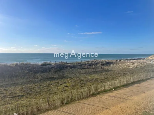 Superbe T3 Vue Mer avec accès direct à la plage
