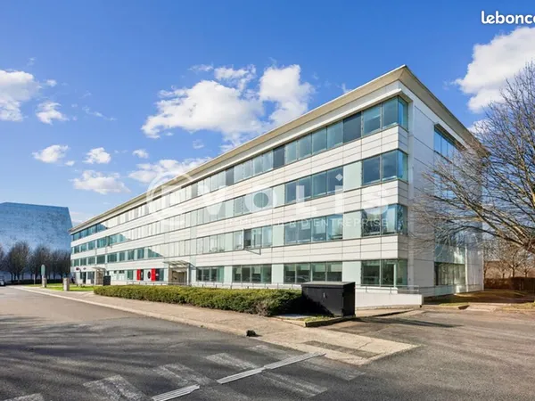 Bureaux 753 m²