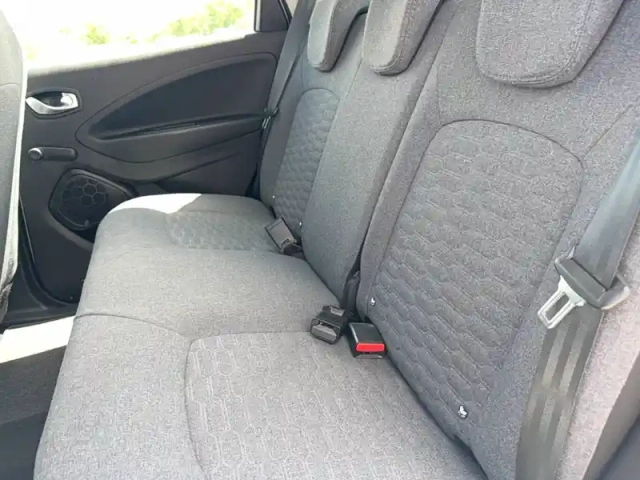 Renault Zoé zoe r110 - my22 — photo 24