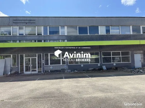 Local 487 m² Saint-Étienne