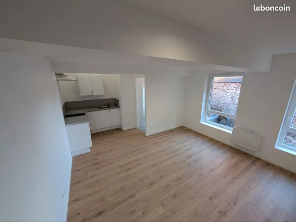 Loue appartement T2 mezzanine 40 m2 centre CORBIE