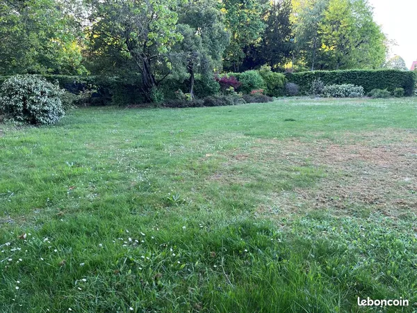 Terrain 872 m² coeur de bourg