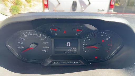 Peugeot Partner VU 1.6 BlueHDi 75 - Pro – 2019 – 108510 km – Diesel – Boîte Manuelle — photo 16