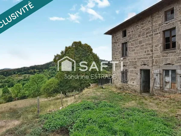 Ancienne ferme en pierre à réinventer  250 m²  Terrain 5 000 m²