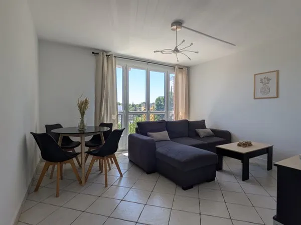 Chambre en colocation meublée - Appartement 4 ch