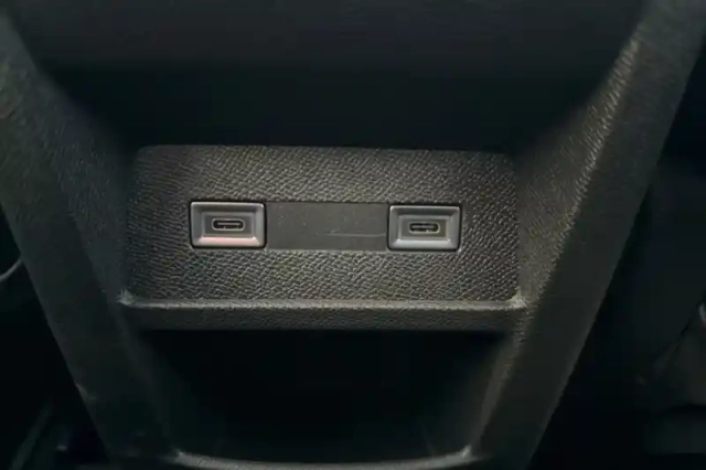 Peugeot 308 hybrid 145 e-dcs6 — photo 99