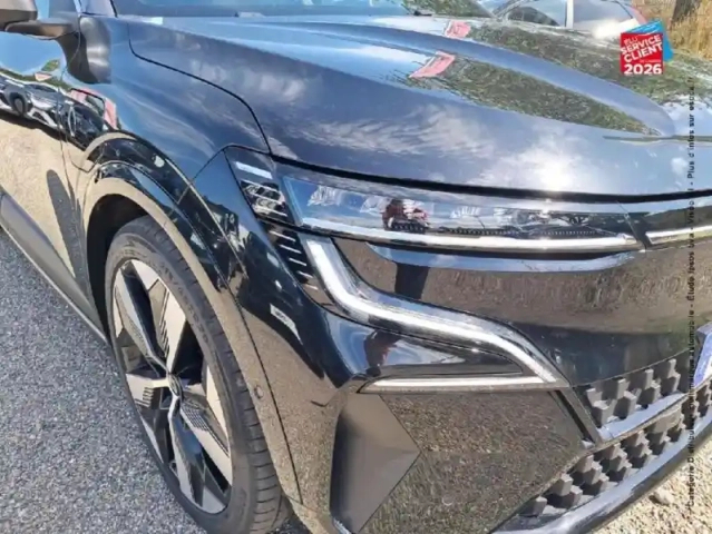 Renault Megane e-tech electric ev60 220ch techno super charge — photo 13
