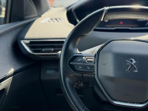Peugeot 5008 1.2 Pure Tech 130 - GT Line – 2019 – 83881 km – Essence – Boîte Manuelle — photo 9