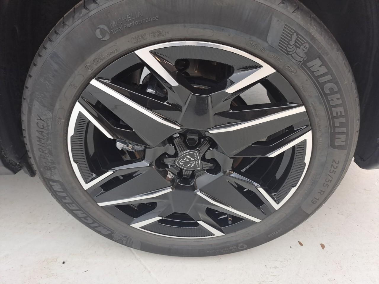 Peugeot 3008 hybrid 145 e-dcs6 allure — photo 24