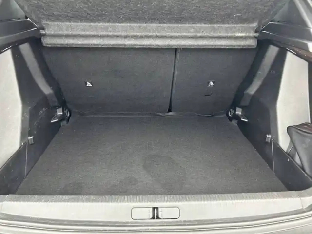 Peugeot 2008 puretech 100 s&amp;s bvm6 — photo 32