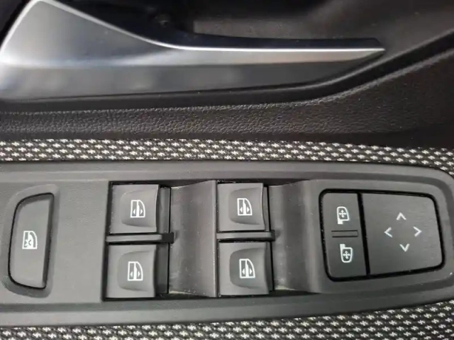 Dacia Sandero tce 90 - 22 — photo 11