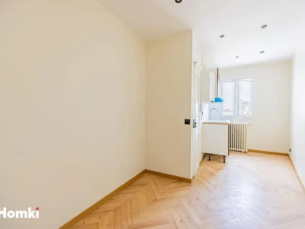 Appartement T1 de 12 m² à Paris 75017, Rue Daubigny