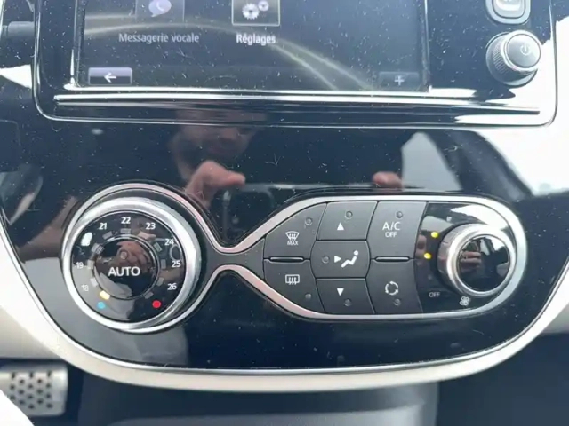 Renault Captur tce 150 fap edc — photo 38