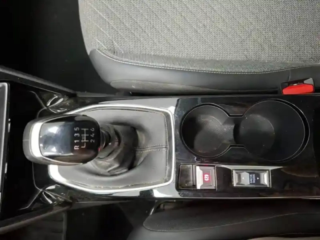 Peugeot 208 puretech 100 s&amp;s bvm6 — photo 27