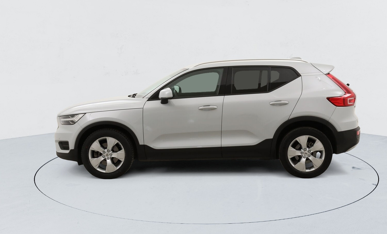 Volvo XC40 — photo 2