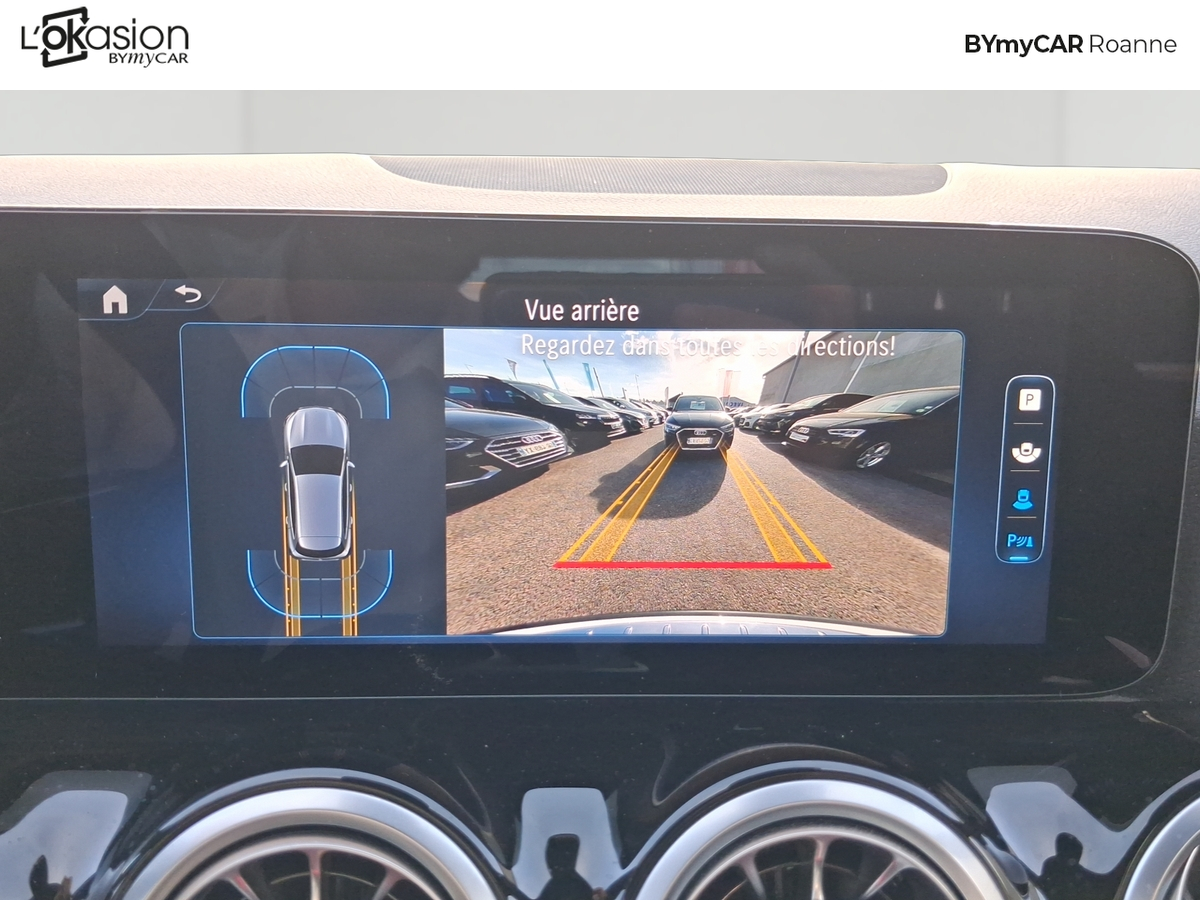 Mercedes GLA 180 7G-DCT — photo 12