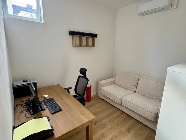 Bureau fermé à louer - Lyon 9 / Valmy - 9m² dans un espace calme & agréable - 350/mois