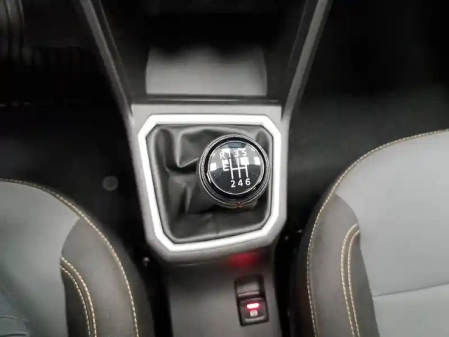 Dacia Sandero eco-g 100 — photo 36