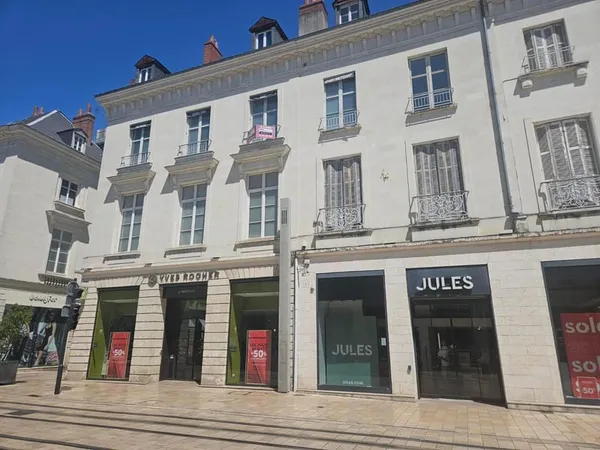 Bureau 264 m²