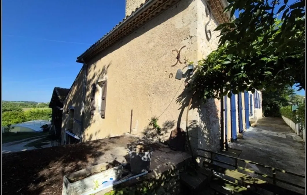 Photo 2