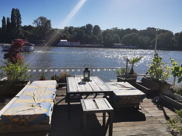 Loue colocation sur un bateau 140m²