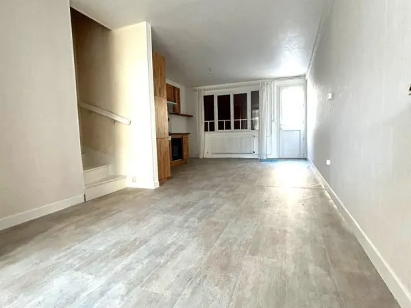 LE PETIT ANDELYS - LOCAL MIXTE HABITATION / PROFESSIONNEL -