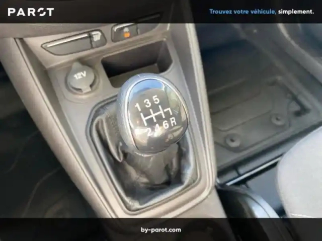 Ford Transit Courier fourgonnette 1.0e 100ch stop&amp;start trend — photo 8