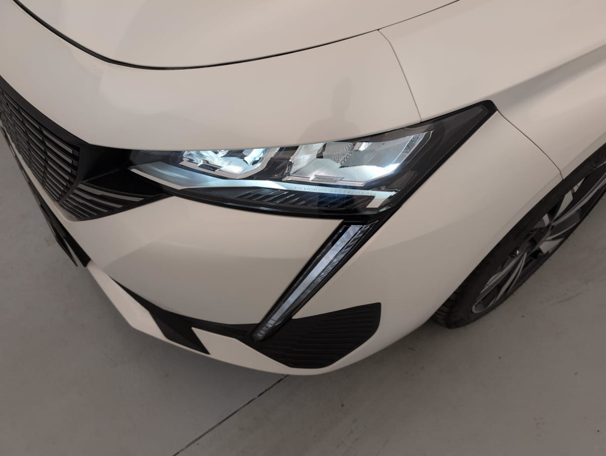 Peugeot 308 — photo 23