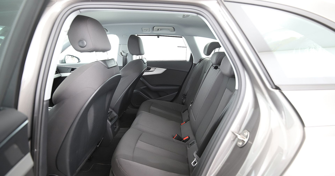 Audi A4 Avant — photo 31