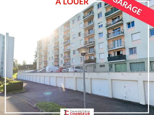 Parking/box VOIRON