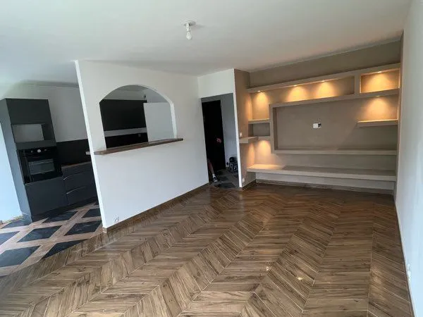 🏡 T3 meublé rénové de 72 m² avec terrasse - Cholet Les Richardières